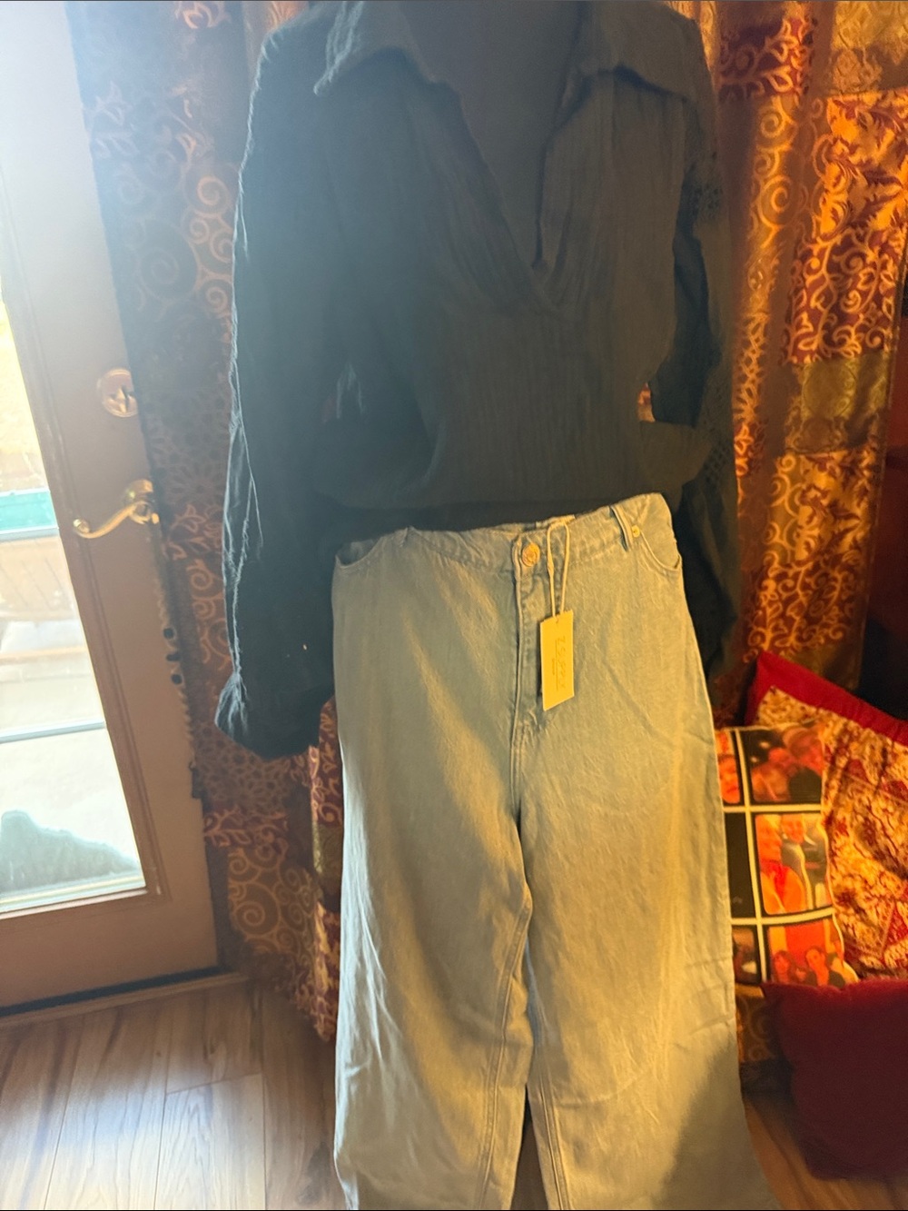 Z Supply Light weight stretch denim HiRise cut Xtra wide leg Tunic sold seperate